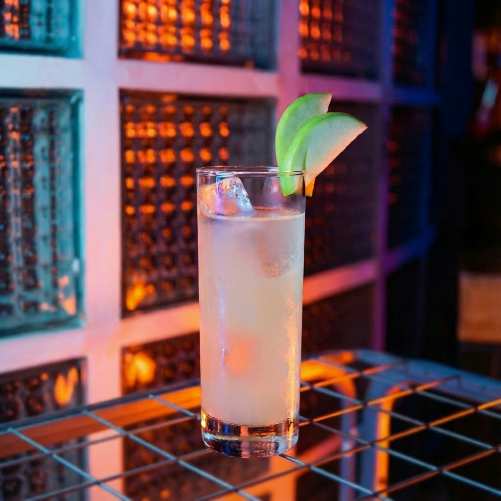 Apple Snapple cocktail